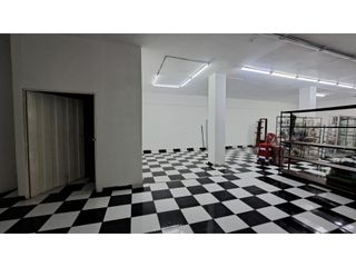 Foto 10 de La  Mariscal, Local Comercia en Renta, 150m2, 2 Ambientes