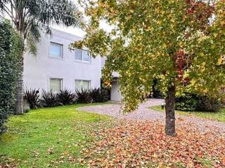 Foto 4 de Casa en alquiler en Loma Verde