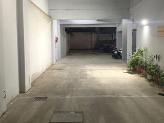 Foto 5 de Venta de cochera en excelente ubicación V. Urquiza