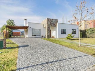Foto 13 de CASA UNA PLANTA ALQUILER Bo S FRANCISCO AL AGUA