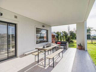 Foto 11 de CASA UNA PLANTA ALQUILER Bo S FRANCISCO AL AGUA