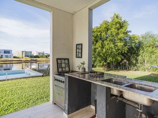 Foto 9 de CASA UNA PLANTA ALQUILER Bo S FRANCISCO AL AGUA