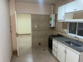 Foto 5 de VENTA, DEPARTAMENTO 2 HAB, AV PEDRO LEÓN GALLO