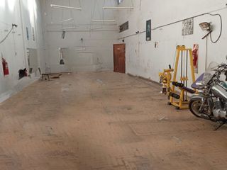 Foto 2 de PH en venta La Plata - Galpón, depósito