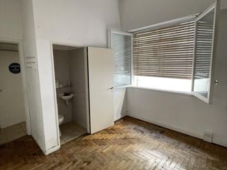 Foto 4 de Oficina en PH 3 Ambientes en Planta Baja al Frente con Patio