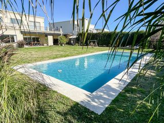 Foto 30 de Exclete Casa de 200 m² C/s Muebles en San Gabriel Terreno 840 m²