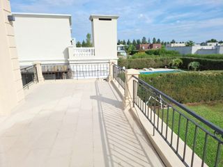 Foto 17 de Exclete Casa de 200 m² C/s Muebles en San Gabriel Terreno 840 m²