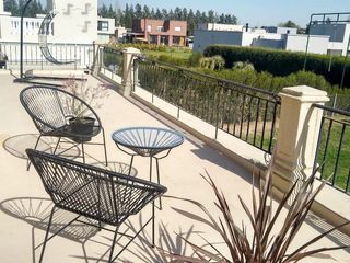 Foto 18 de Exclete Casa de 200 m² C/s Muebles en San Gabriel Terreno 840 m²