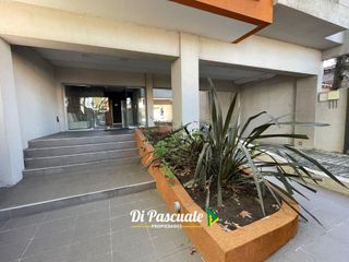 Foto 3 de VENTA Departamento 2 Ambientes con Cochera - Moreno Norte