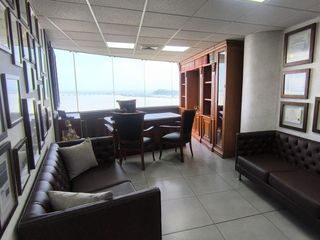 Foto 8 de Oficina en Venta, Edificio The Point, Puerto Santa Ana,  MaxB