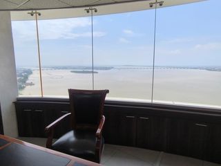 Foto 5 de Oficina en Venta, Edificio The Point, Puerto Santa Ana,  MaxB