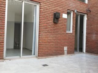 Foto 7 de Departamento Planta Baja con Patio - Centro