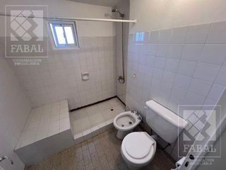 Foto 16 de Departamento alquiler Mercantiles, 2 dormitorios, baño y cochera