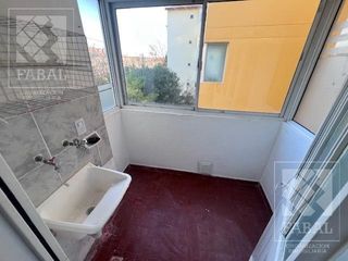 Foto 8 de Departamento alquiler Mercantiles, 2 dormitorios, baño y cochera