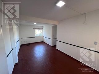 Foto 4 de Departamento alquiler Mercantiles, 2 dormitorios, baño y cochera