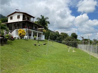 Foto 2 de FINCA EN VENTA EN EL CASTILLO SANTA ELENA EL CERRITO