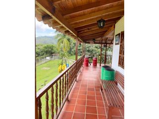 Foto 4 de FINCA EN VENTA EN EL CASTILLO SANTA ELENA EL CERRITO