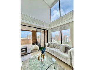 Foto 2 de ESPECTACULAR PH DUPLEX 300MTS CON TERRAZA. ALTO PRADO