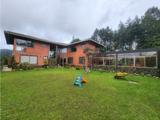Foto 1 de Casa en Arriendo Loma del Escobero Envigado