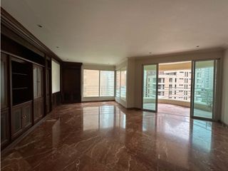 Foto 1 de AMPLIOS Y ELEGANTES  ESPACIOS EN APARTAMENTO EN BARRIO EL GOLF