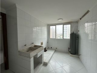 Foto 8 de AMPLIOS Y ELEGANTES  ESPACIOS EN APARTAMENTO EN BARRIO EL GOLF