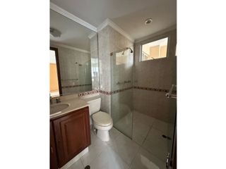 Foto 18 de AMPLIOS Y ELEGANTES  ESPACIOS EN APARTAMENTO EN BARRIO EL GOLF