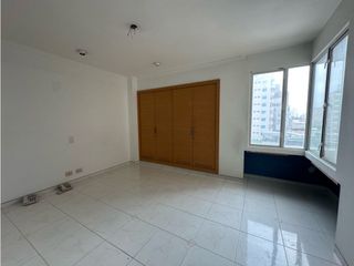 Foto 17 de AMPLIOS Y ELEGANTES  ESPACIOS EN APARTAMENTO EN BARRIO EL GOLF