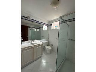Foto 14 de AMPLIOS Y ELEGANTES  ESPACIOS EN APARTAMENTO EN BARRIO EL GOLF