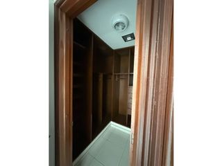 Foto 20 de AMPLIOS Y ELEGANTES  ESPACIOS EN APARTAMENTO EN BARRIO EL GOLF