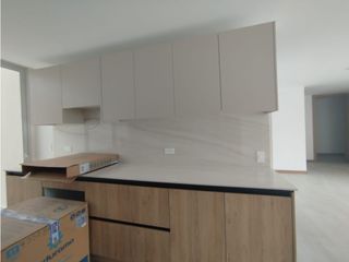 Foto 5 de Monteserrín, Suite en Venta, 90m2, 1 Habitación