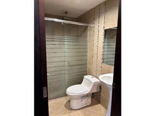 Foto 6 de HERMOSA SUITE EN RENTA AV. PASEO DE LOS CAÑARIS CUENCA