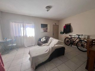 Foto 1 de Departamento en venta de 2 dormitorios c/ cochera en Rosendo López