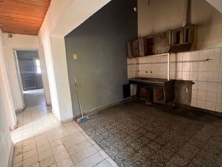 Foto 8 de Venta Casa a Reciclar en Dorrego, Guaymallén