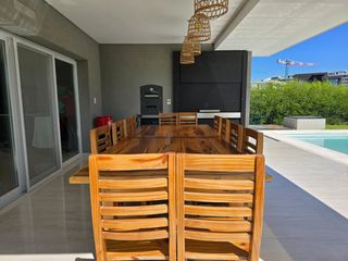 Foto 48 de VENTA CASA 6 AMBIENTES BARRIO CARPINCHOS NORDELTA