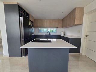 Foto 22 de VENTA CASA 6 AMBIENTES BARRIO CARPINCHOS NORDELTA