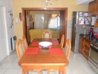 Foto 6 de Casa lote propio 4 amb con dependencia RECICLADA