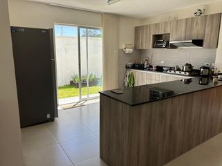 Foto 6 de vendo casa en Puembo con hermosa vista