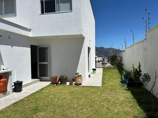 Foto 13 de vendo casa en Puembo con hermosa vista