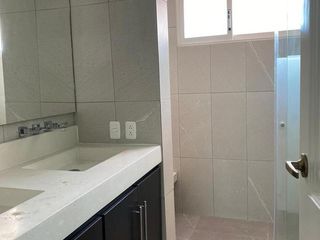 Foto 28 de VENTA CASA 4 DORMITORIOS, CADA UNO CON BAÑO,  EN CUMBAYA