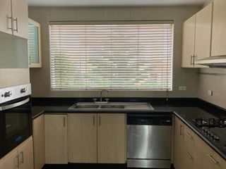 Foto 12 de VENTA CASA 4 DORMITORIOS, CADA UNO CON BAÑO,  EN CUMBAYA