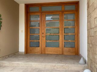 Foto 6 de VENTA CASA 4 DORMITORIOS, CADA UNO CON BAÑO,  EN CUMBAYA