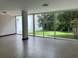Foto 5 de VENTA CASA 4 DORMITORIOS, CADA UNO CON BAÑO,  EN CUMBAYA