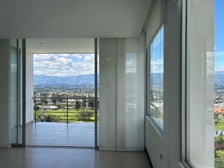 Foto 5 de Vendo depto con vista en Cumbaya