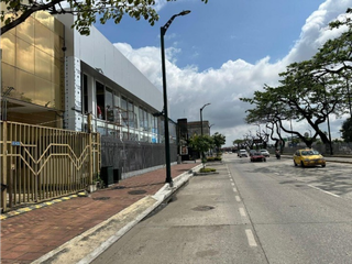 Foto 8 de Alquiler de Local Comercial de Estreno – 2.100 m² – Guayaquil
