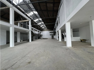 Foto 16 de Alquiler de Local Comercial de Estreno – 2.100 m² – Guayaquil