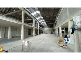 Foto 10 de Alquiler de Local Comercial de Estreno – 2.100 m² – Guayaquil