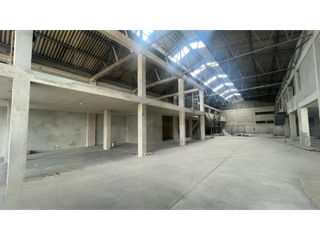 Foto 21 de Alquiler de Local Comercial de Estreno – 2.100 m² – Guayaquil