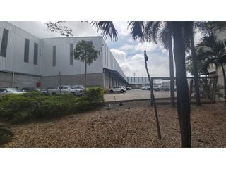 Foto 11 de Guayaquil en Via Daule Alquilo bodega 4850 m2