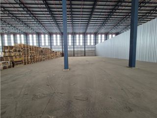 Foto 12 de Guayaquil en Via Daule Alquilo bodega 4850 m2