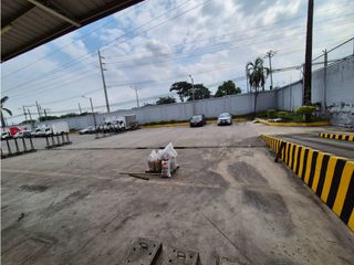 Foto 11 de Guayaquil, Via Daule se alquila Bodega 1975 m²
